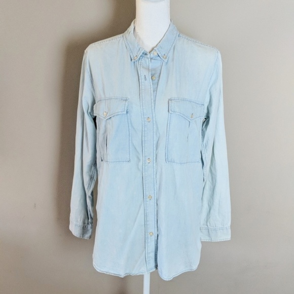 Wilfred Free Blue Chambray Button Down sz Medium - Picture 2 of 6